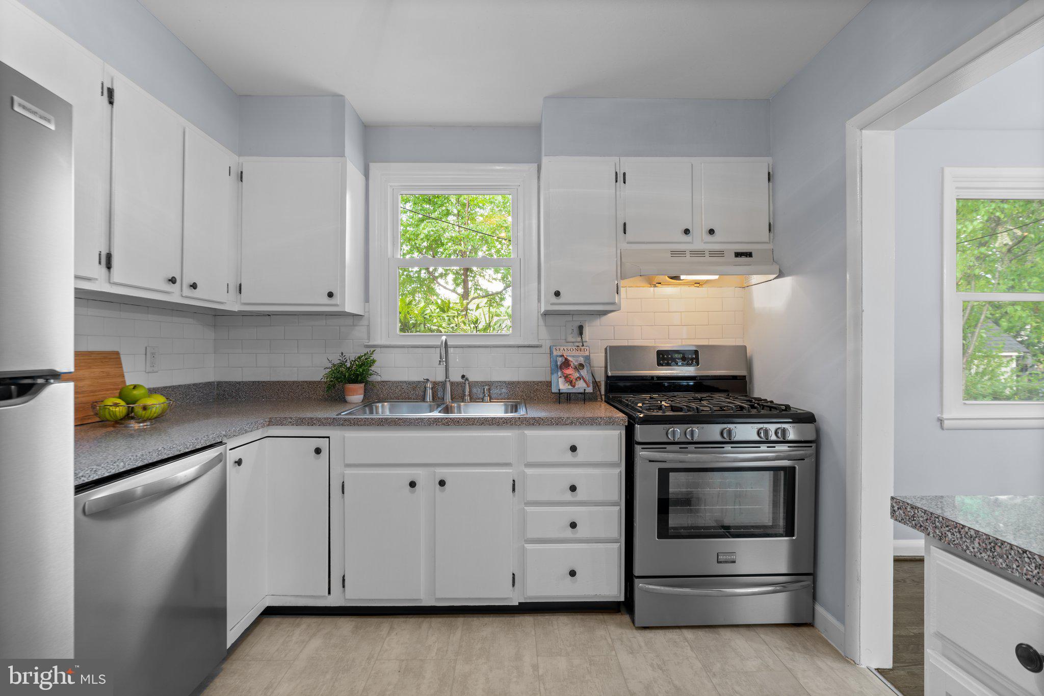 616 Southmont Road Catonsville, MD 21228 - Photo 9 of 42 Recently installed white subway tile backsplash