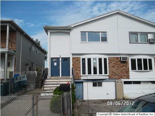 28 Rosecliff Road Staten Island, NY 10303 - Photo 1 of 13 Primary Photo