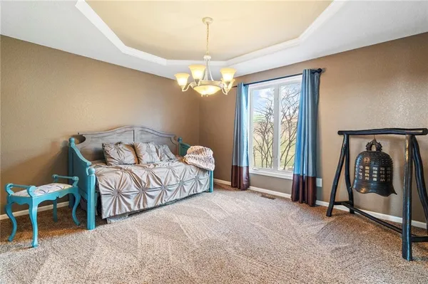 $1,350,000 | 606 Lake Viking Terrace, Gallatin, MO 64640