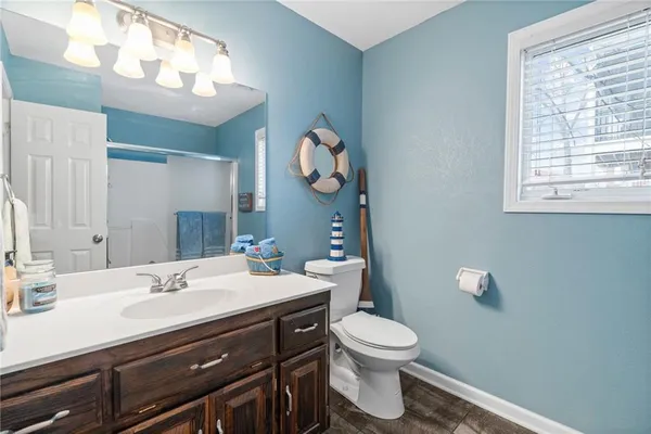 $1,350,000 | 606 Lake Viking Terrace, Gallatin, MO 64640