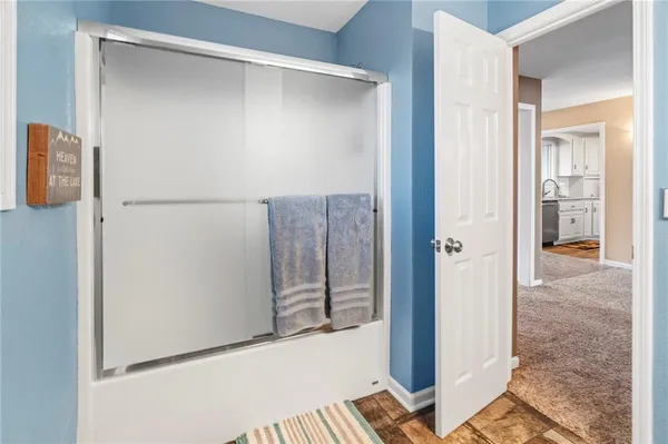 $1,350,000 | 606 Lake Viking Terrace, Gallatin, MO 64640