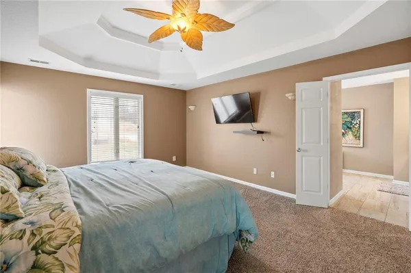 $1,350,000 | 606 Lake Viking Terrace, Gallatin, MO 64640