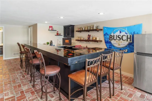 $1,350,000 | 606 Lake Viking Terrace, Gallatin, MO 64640