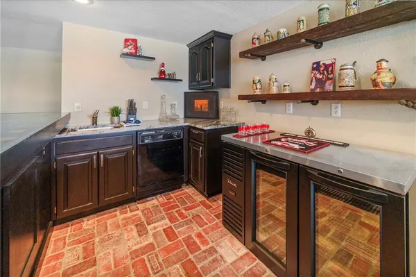 $1,350,000 | 606 Lake Viking Terrace, Gallatin, MO 64640