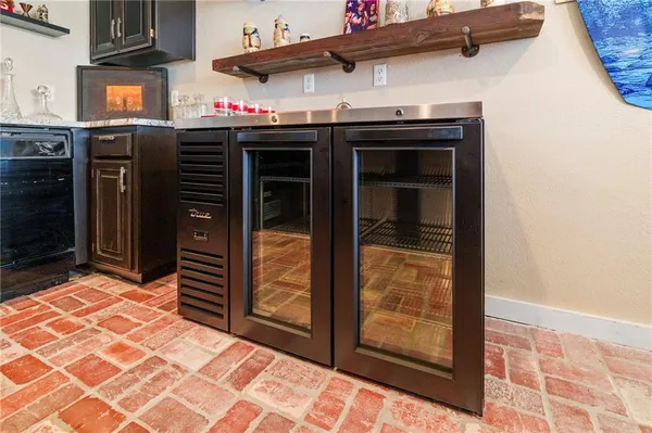 $1,350,000 | 606 Lake Viking Terrace, Gallatin, MO 64640