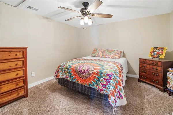 $1,350,000 | 606 Lake Viking Terrace, Gallatin, MO 64640