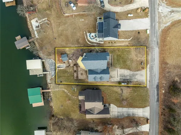 $1,350,000 | 606 Lake Viking Terrace, Gallatin, MO 64640