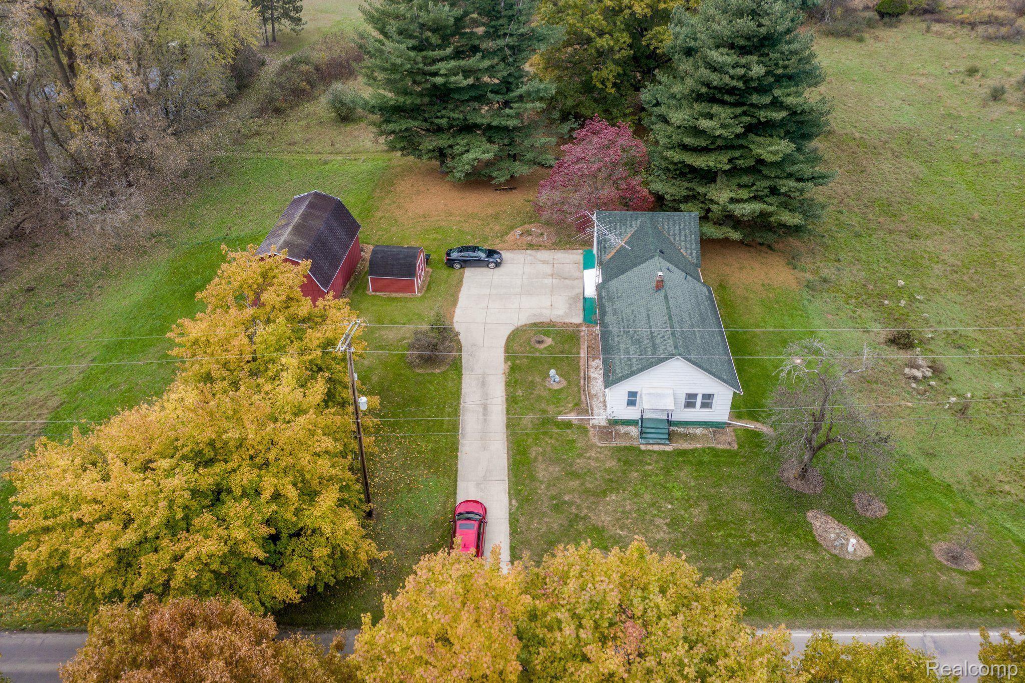 2658 Hawkins Road Jackson, MI 49201 - Photo 5 of 32 Gallery Image 5