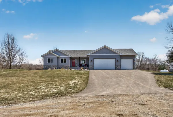 $699,999 | 38321 Baugh Street Northwest, Princeton, MN 55371