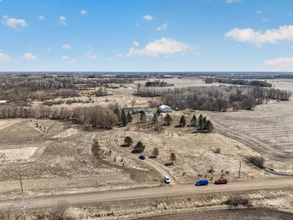 $699,999 | 38321 Baugh Street Northwest, Princeton, MN 55371