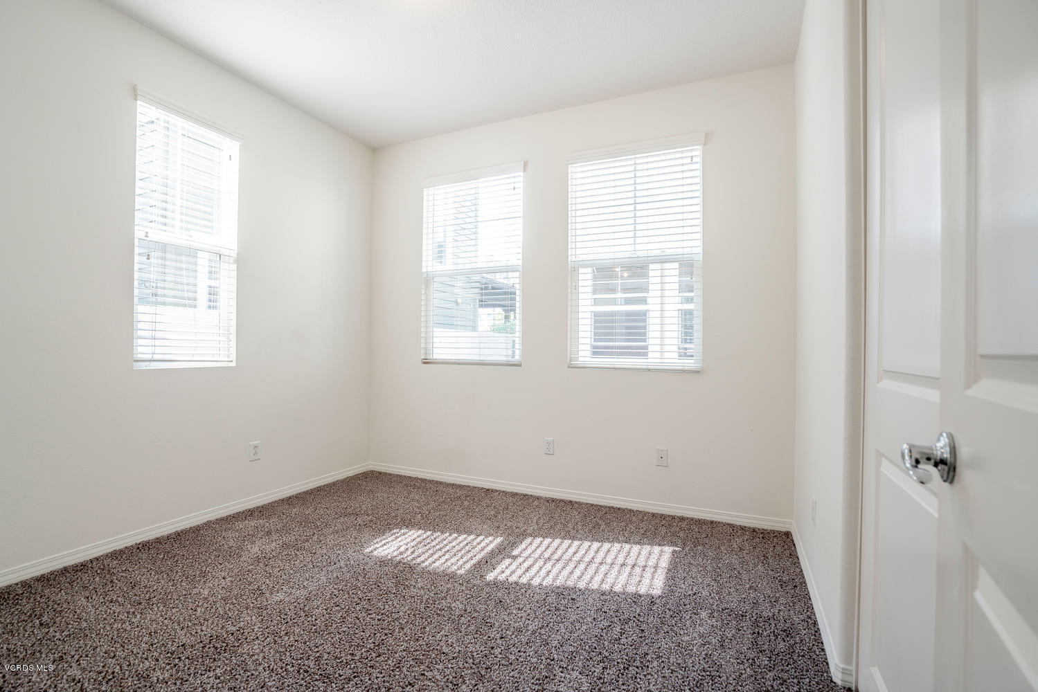 4114 Galapagos Way Oxnard, CA 93035 - Photo 18 of 46 4114 Galapagos Way Oxnard CA-large-018-0
