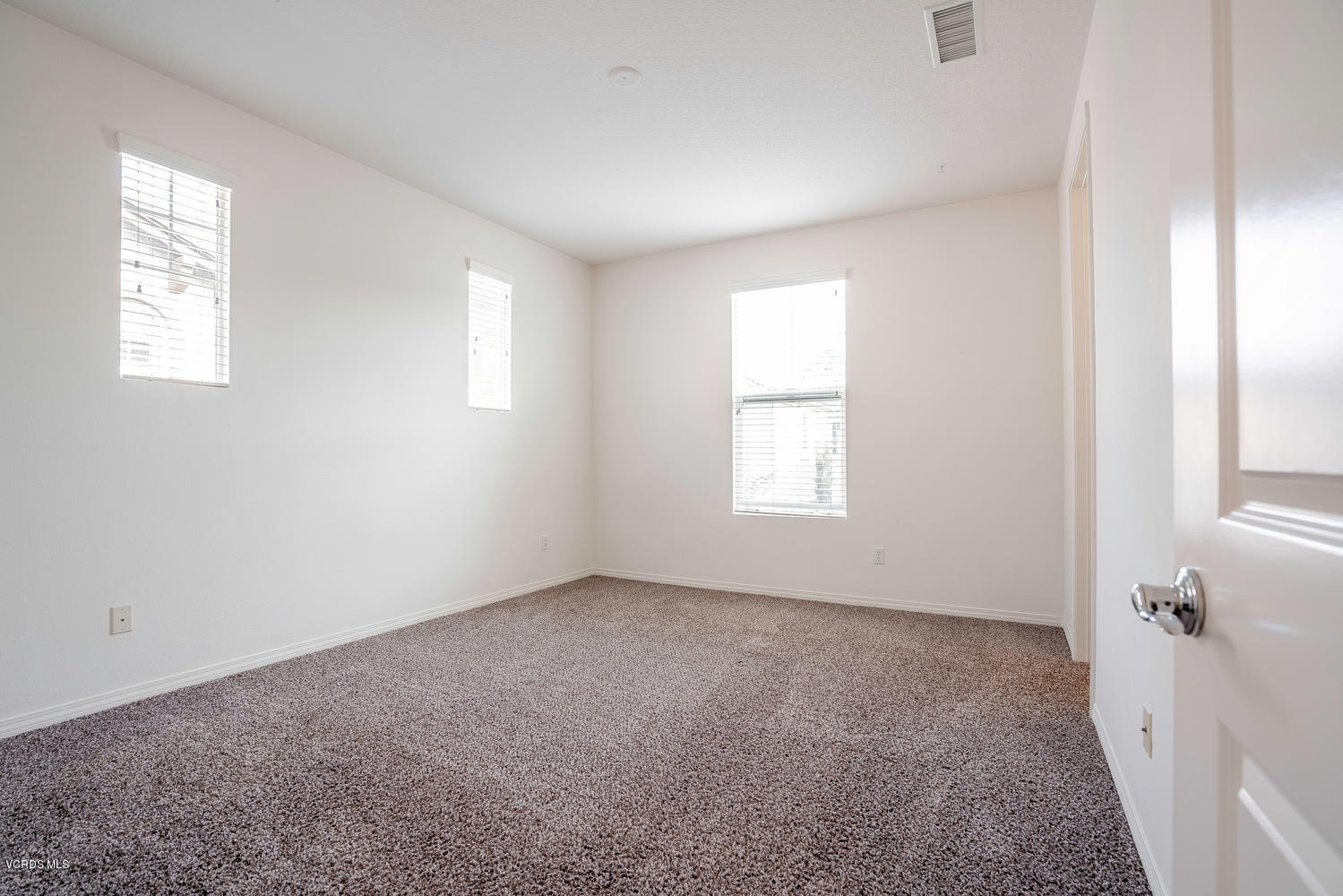 4114 Galapagos Way Oxnard, CA 93035 - Photo 26 of 46 4114 Galapagos Way Oxnard CA-large-026-0