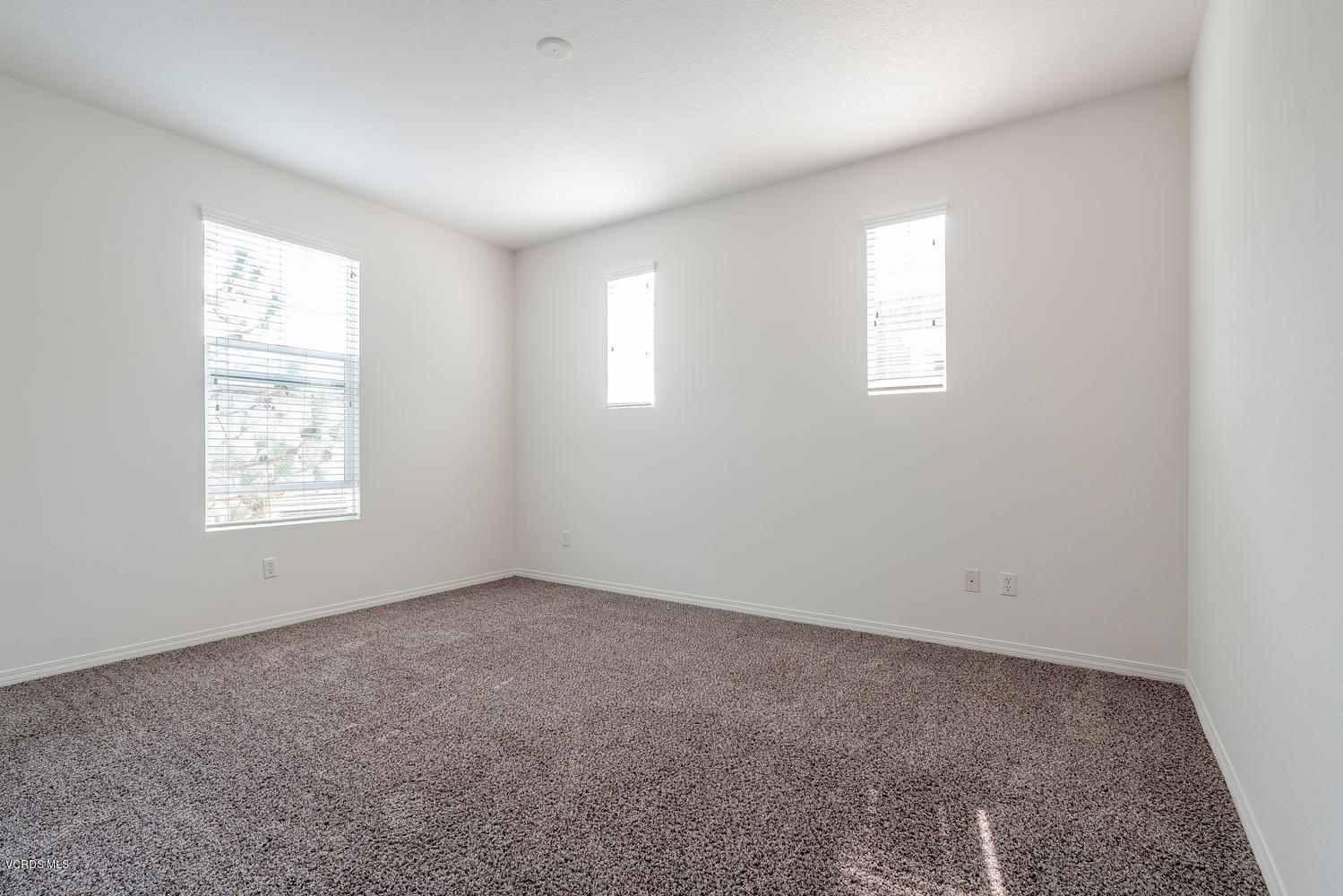 4114 Galapagos Way Oxnard, CA 93035 - Photo 28 of 46 4114 Galapagos Way Oxnard CA-large-028-0