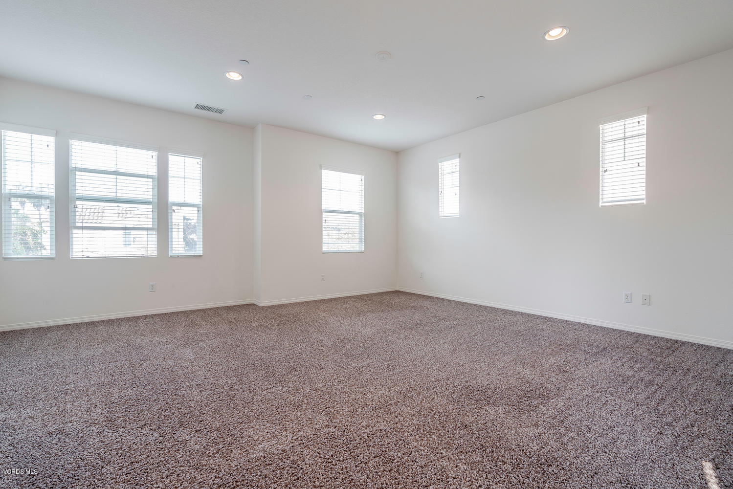 4114 Galapagos Way Oxnard, CA 93035 - Photo 30 of 46 4114 Galapagos Way Oxnard CA-large-030-0