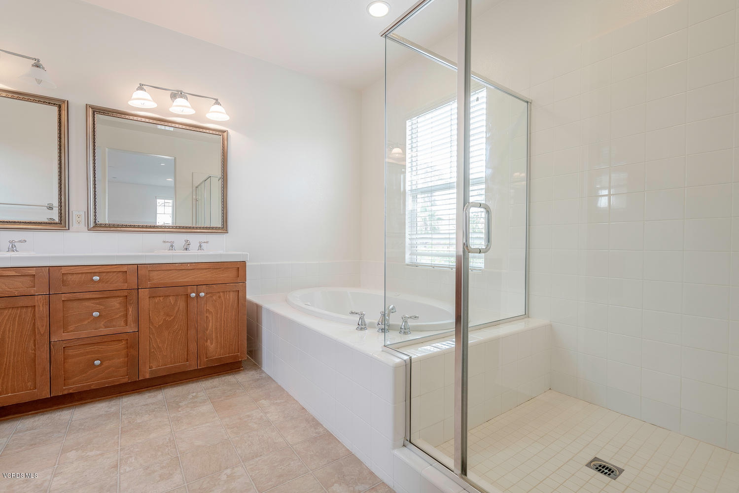 4114 Galapagos Way Oxnard, CA 93035 - Photo 32 of 46 4114 Galapagos Way Oxnard CA-large-032-0