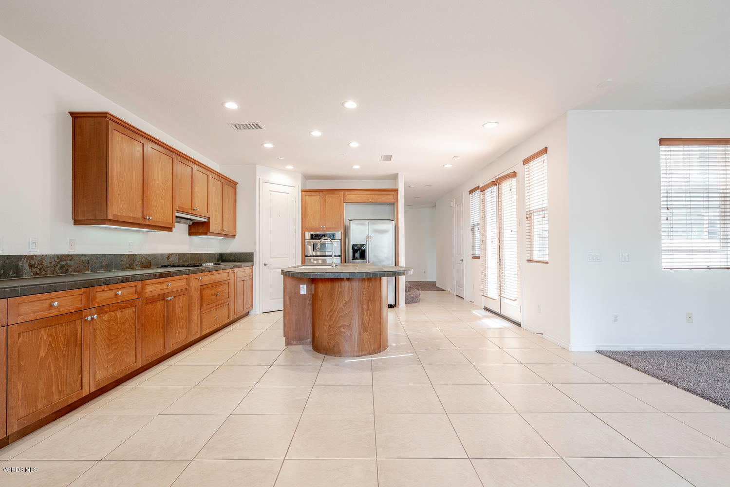 4114 Galapagos Way Oxnard, CA 93035 - Photo 5 of 46 4114 Galapagos Way Oxnard CA-large-005-0