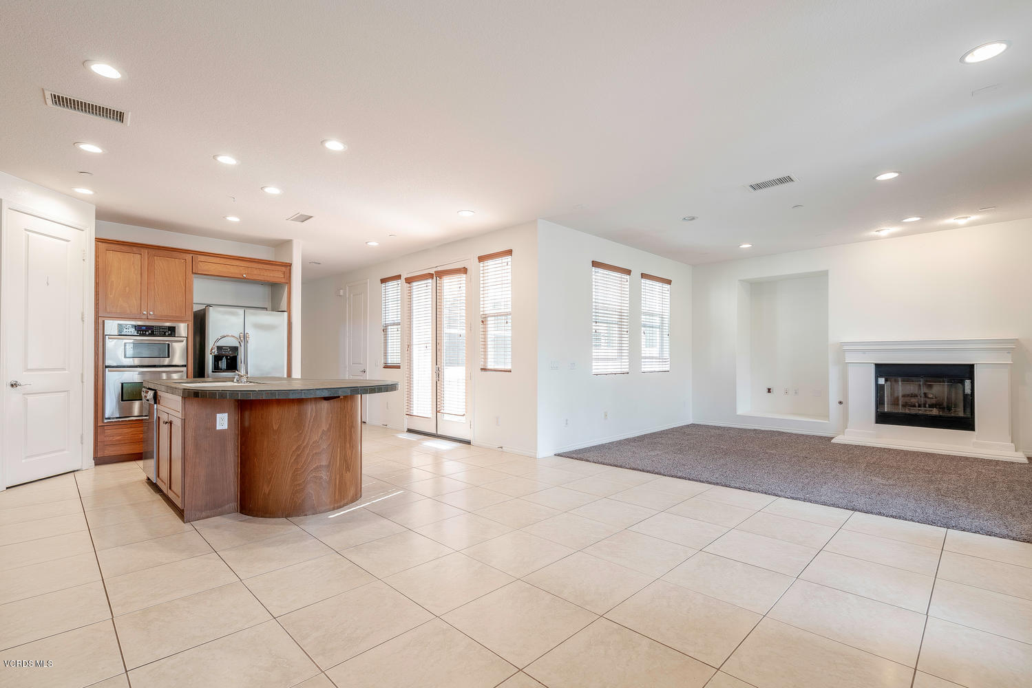 4114 Galapagos Way Oxnard, CA 93035 - Photo 6 of 46 4114 Galapagos Way Oxnard CA-large-006-0