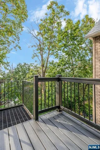 $750,000 | 3 Bonn Place, Unit 2, Weehawken, NJ 07086