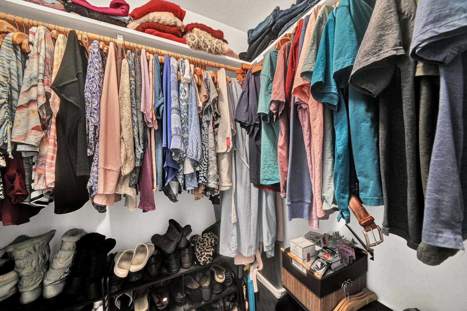 14840 Laurel Road La Pine, OR 97739 - Photo 18 of 32 a view of walk in closet with clothes and shoes
