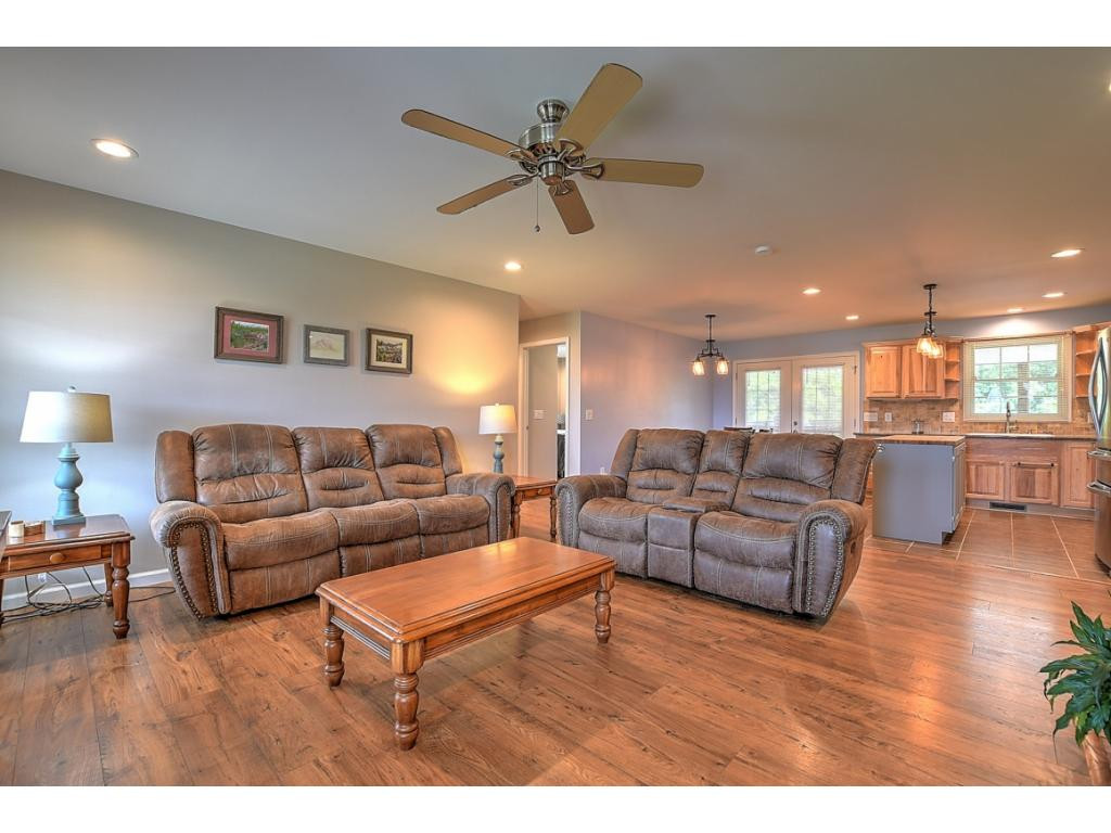 128 Anderson Street Limestone, TN 37681 - Photo 3 of 34 Photo 3