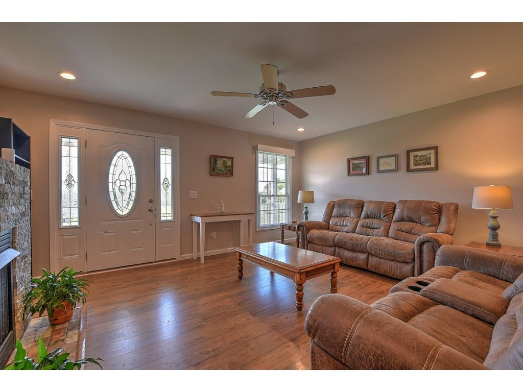 128 Anderson Street Limestone, TN 37681 - Photo 5 of 34 Photo 5