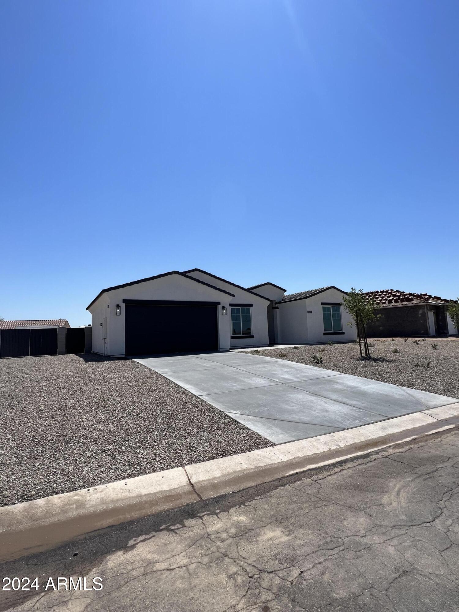 13627 South Del Rio Road Arizona City, AZ 85123 - Photo 2 of 32 IMG_1615