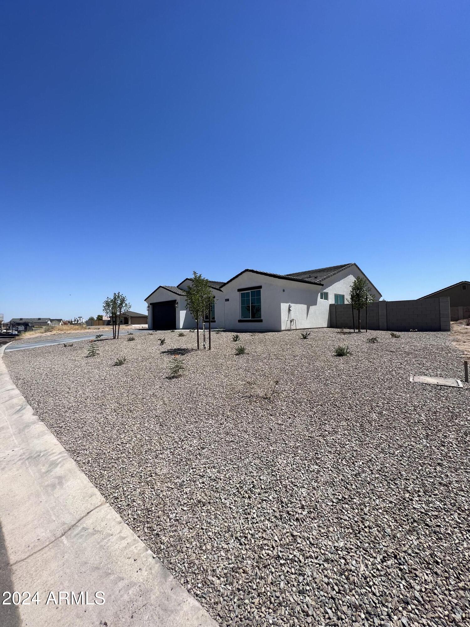 13627 South Del Rio Road Arizona City, AZ 85123 - Photo 3 of 32 IMG_1617