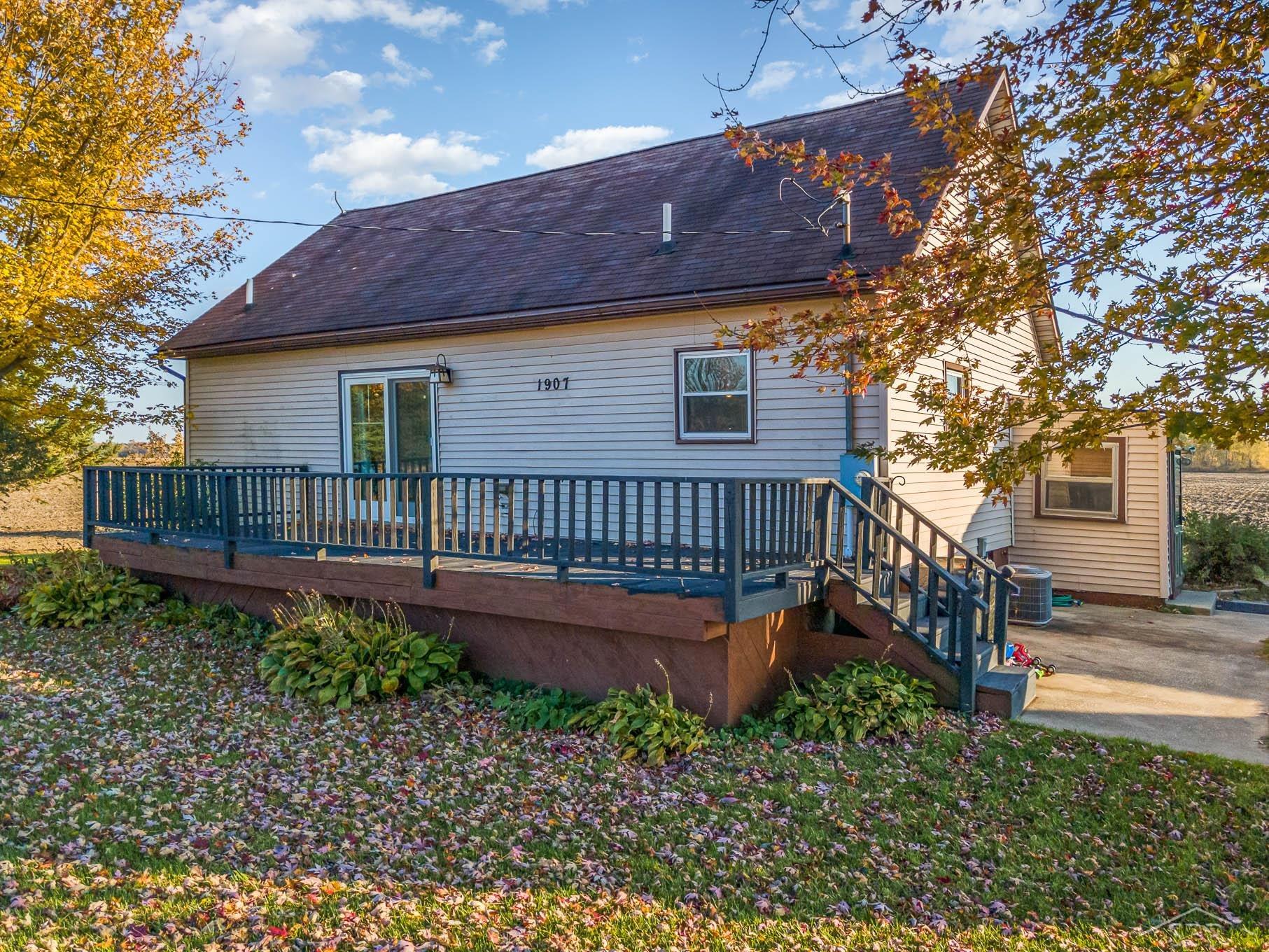 1907 West Neuman Road Pinconning, MI 48650 - Photo 9 of 28 50093989-8.JPG