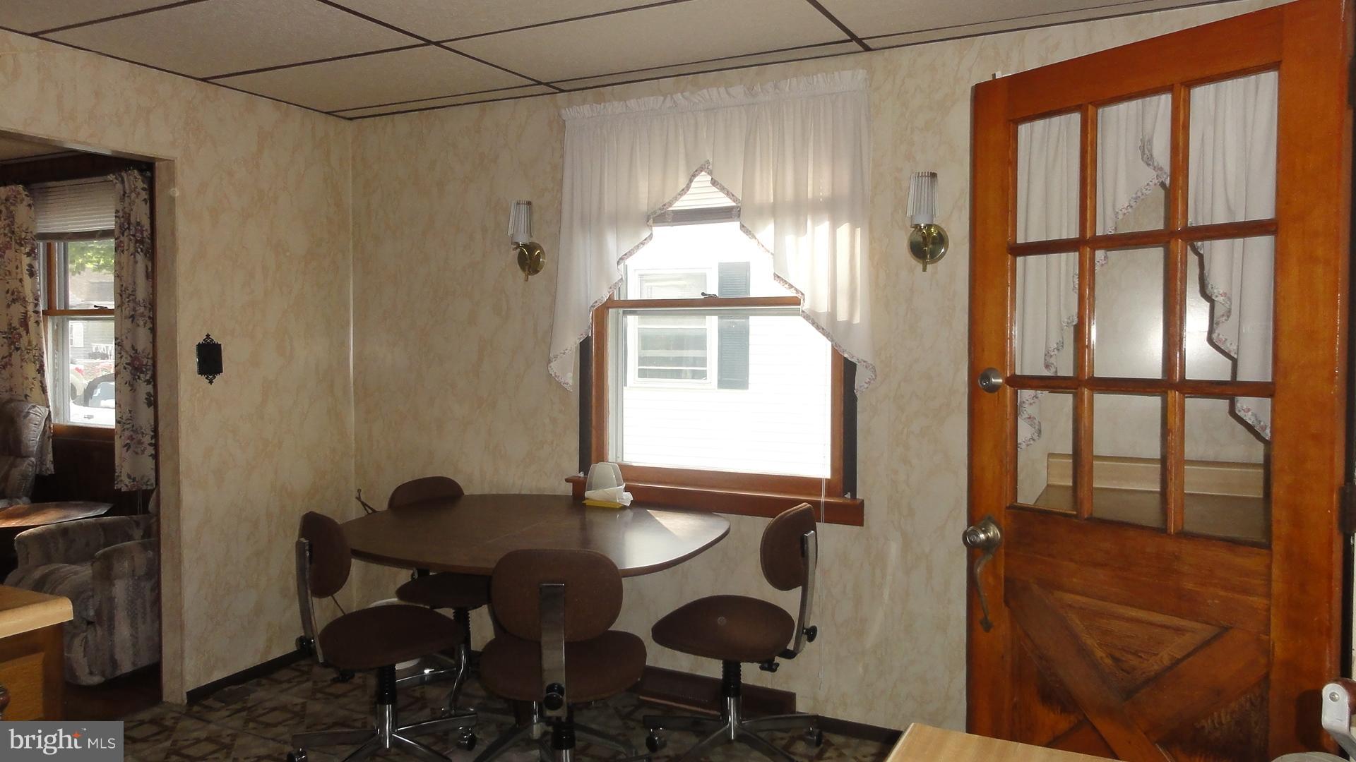 8274 Bullneck Road Baltimore, MD 21222 - Photo 20 of 25 Dining/Kitchen