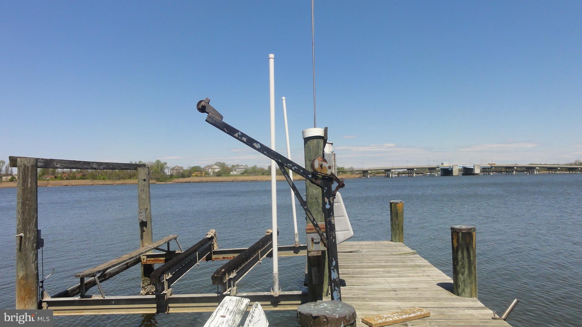 8274 Bullneck Road Baltimore, MD 21222 - Photo 5 of 25 Electric Boat Lift