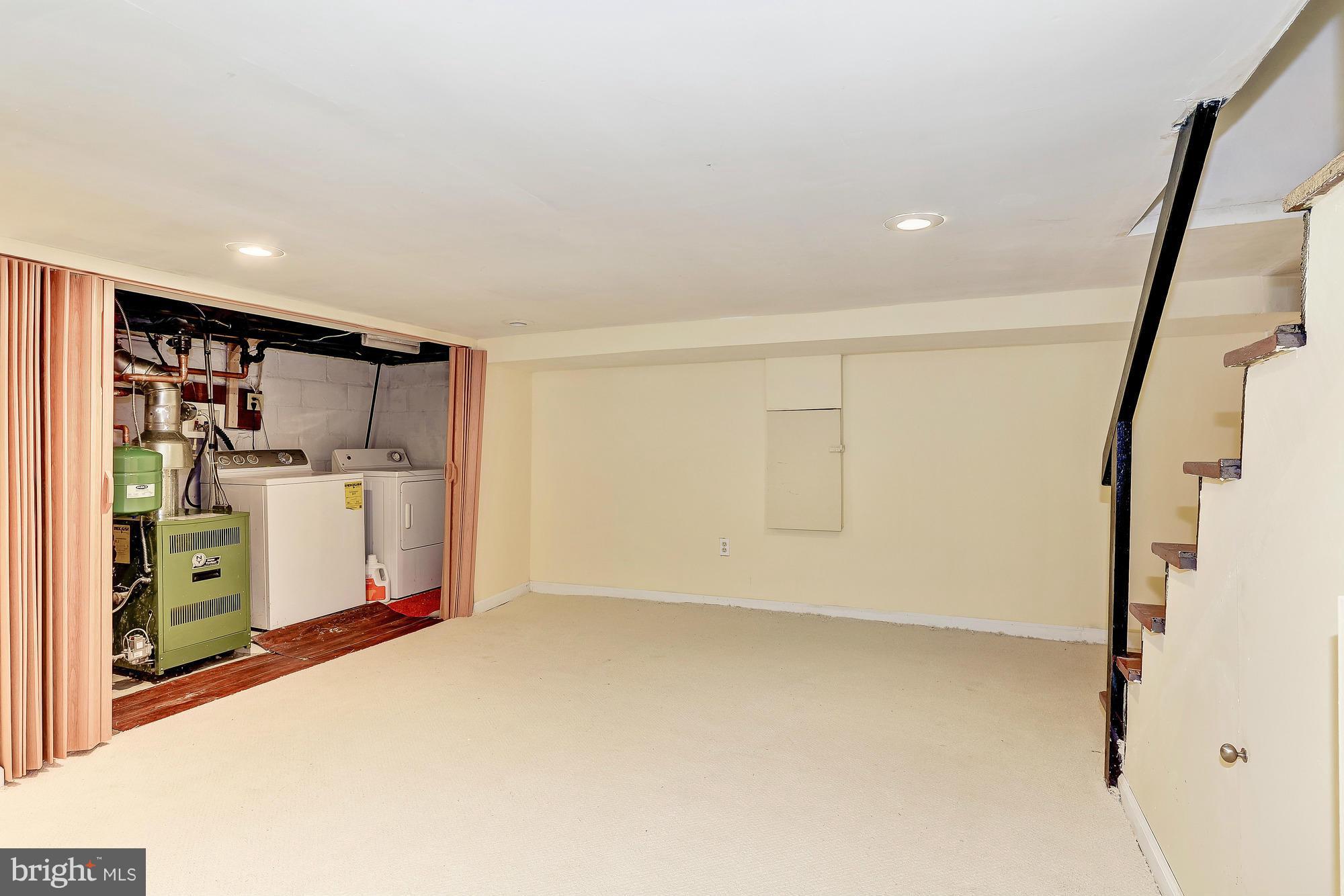 7925 Liberty Road Baltimore, MD 21244 - Photo 25 of 30 a view of an empty room