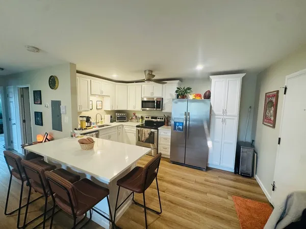 $2,300 | 5 Chapel Hill Drive, Unit 12, Plymouth, MA 02360