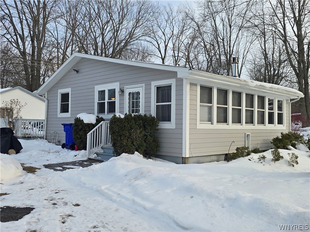 917 Sunset Beach Road Carlton, NY 14571 - Photo 1 of 27