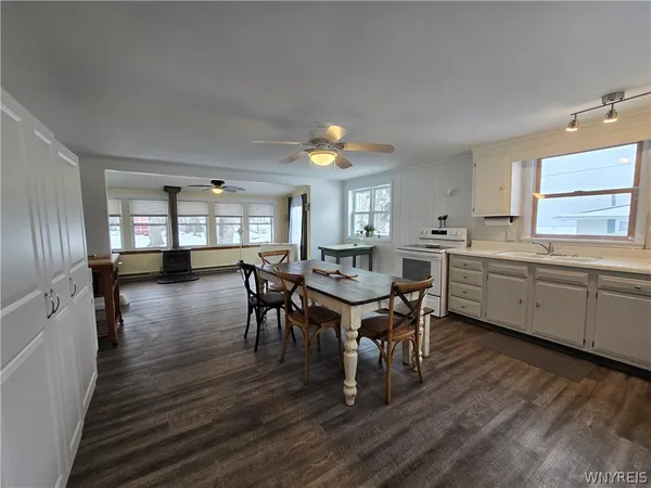 $159,900 | 917 Sunset Beach Road, Carlton, NY 14571