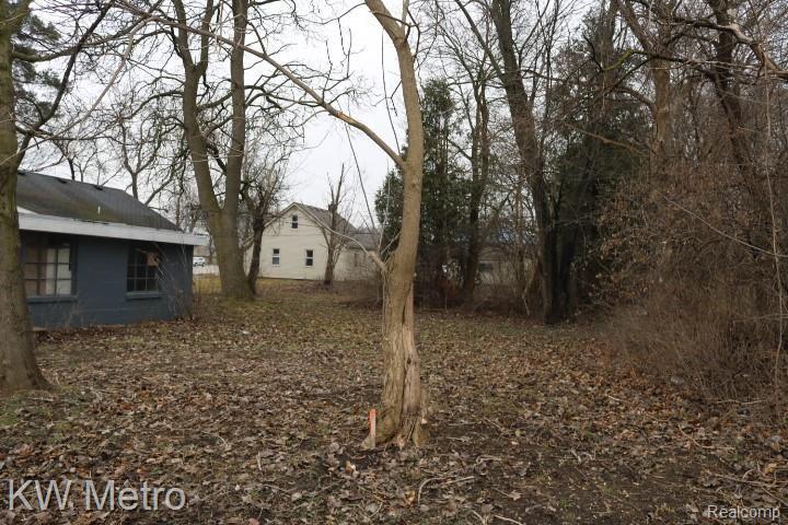 6493 Rochester Road Troy, MI 48085 - Photo 7 of 14
