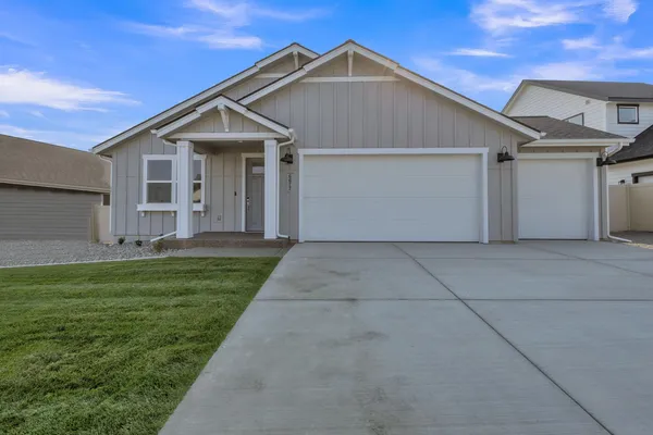 $607,500 | 1255 High Desert Drive, Deer Park, WA 99006