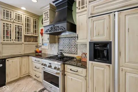 $929,000 | 9224 Bluestone Circle, Indianapolis, IN 46236