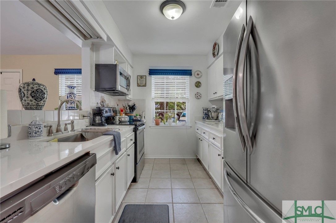 64 Navigator Lane Savannah, GA 31410 - Photo 9 of 29