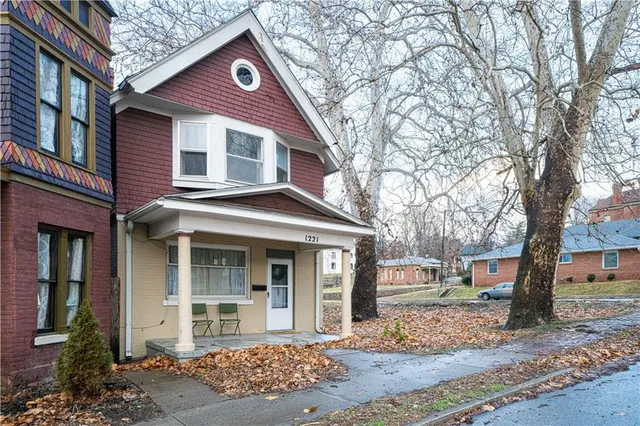 $114,900 | 1221 Felix Street, St. Joseph, MO 64501