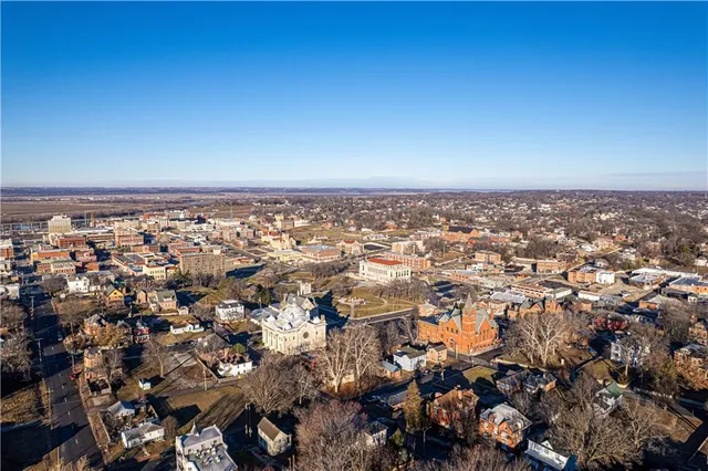 $114,900 | 1221 Felix Street, St. Joseph, MO 64501