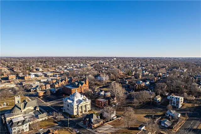 $114,900 | 1221 Felix Street, St. Joseph, MO 64501