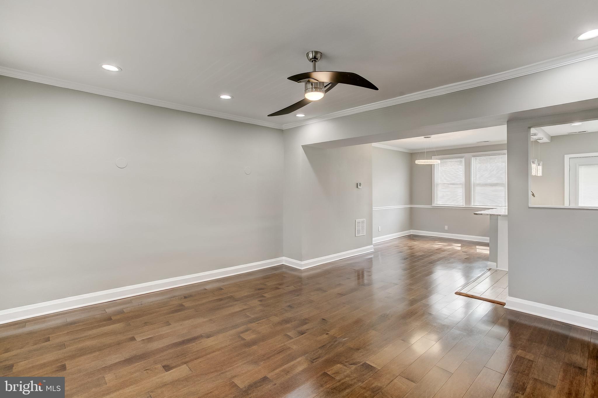 1625 Northwick Road Baltimore, MD 21218 - Photo 14 of 33 Living Room