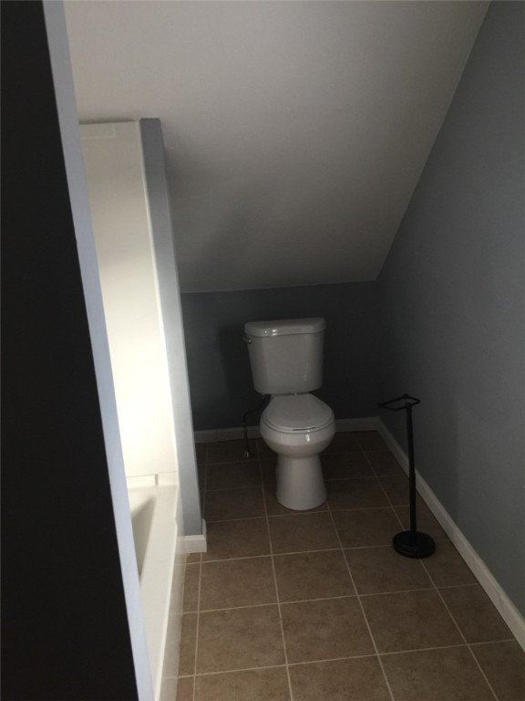 125 Rathbun Street Woonsocket, RI 02895 - Photo 10 of 26 3rd