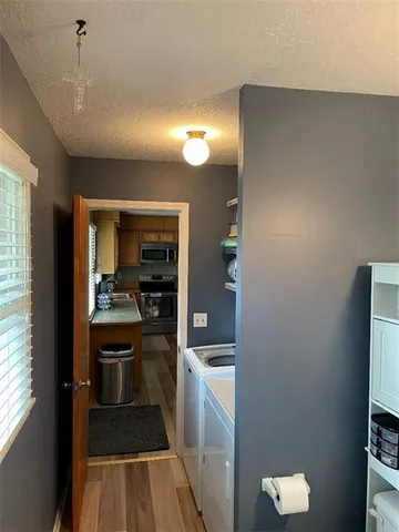 $275,000 | 102 Southwest Moore Court, Blue Springs, MO 64014