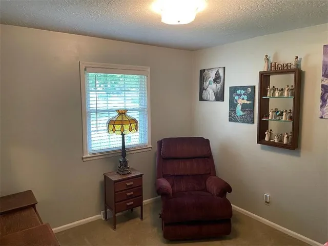 $275,000 | 102 Southwest Moore Court, Blue Springs, MO 64014