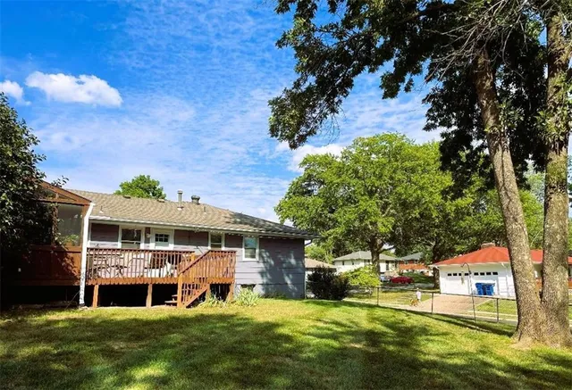 $275,000 | 102 Southwest Moore Court, Blue Springs, MO 64014