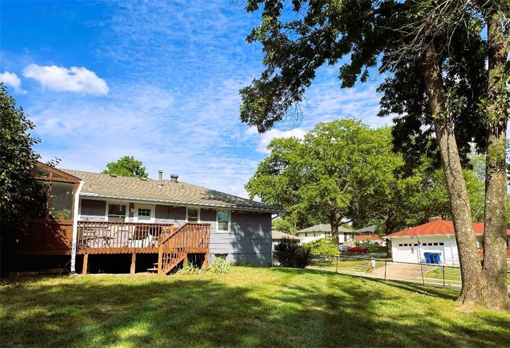 102 Southwest Moore Court Blue Springs, MO 64014 - Photo 32 of 36