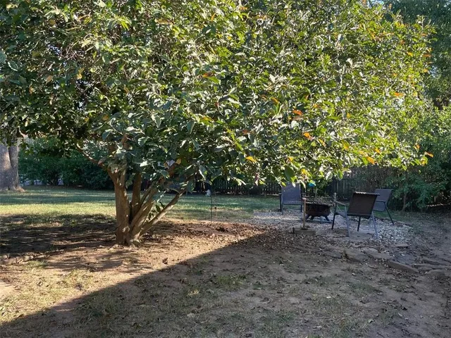 $275,000 | 102 Southwest Moore Court, Blue Springs, MO 64014