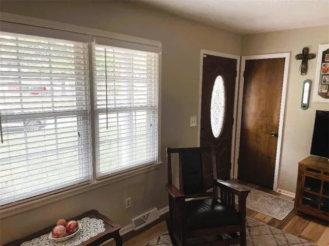 $275,000 | 102 Southwest Moore Court, Blue Springs, MO 64014