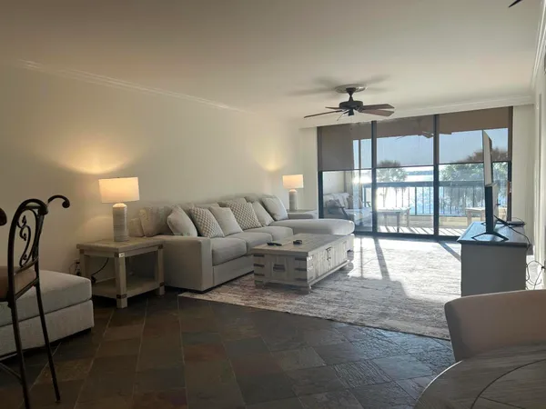 $5,150 | 625 Northwest North River Drive, Unit 303, Stuart, FL 34994